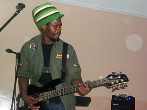 Peter Amidu - Guitar - Al around quite guy